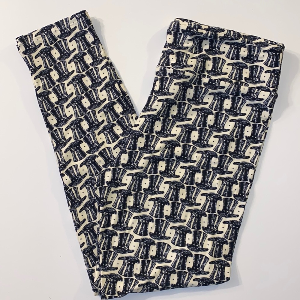 LuLaRoe Leggings. Holiday. Top Hat. TC. Size 12-18. NWT. Cream Background.